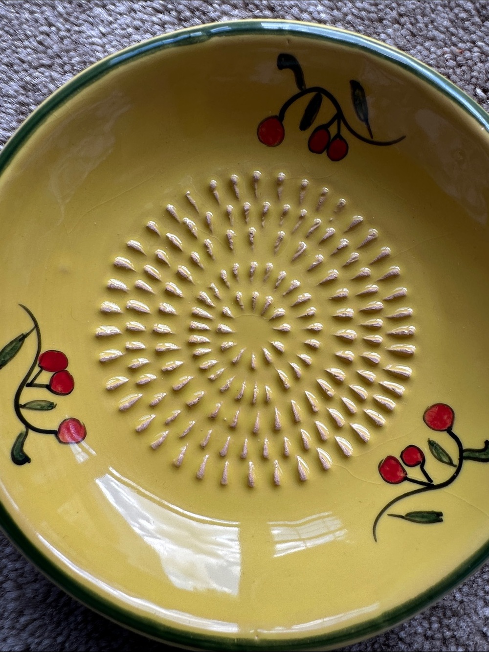 Yellow Ceramic Cherry Grater Plate - Picture 4 of 4